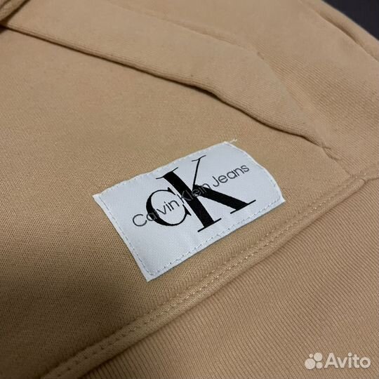 Толстовка и джоггеры Calvin Klein / Костюм