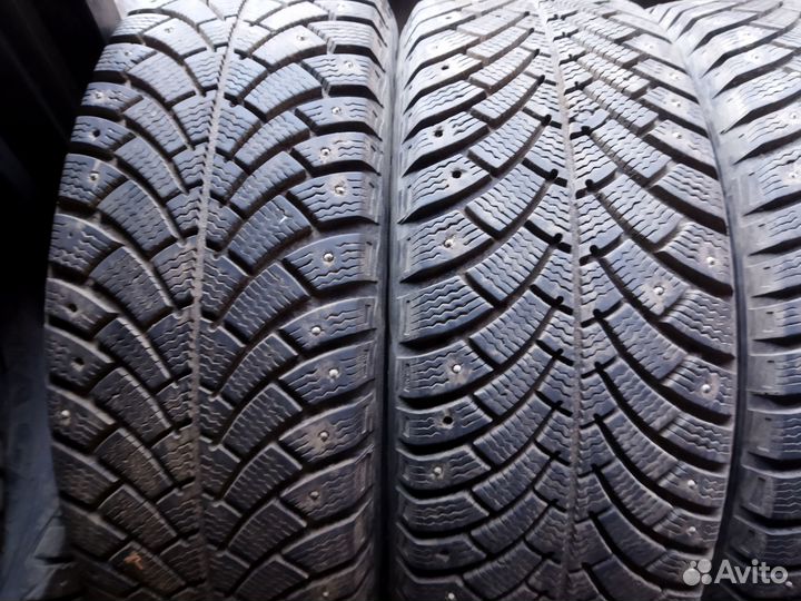 Bfgoodrich G-Force Stud 215/65 R16