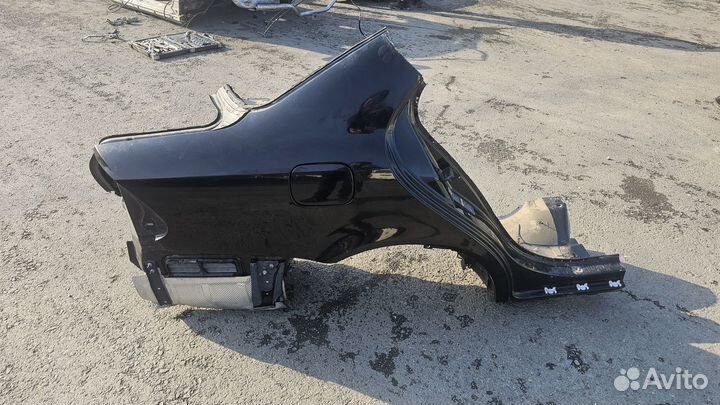 Задние крыло правое на Mercedes-Benz W211 E