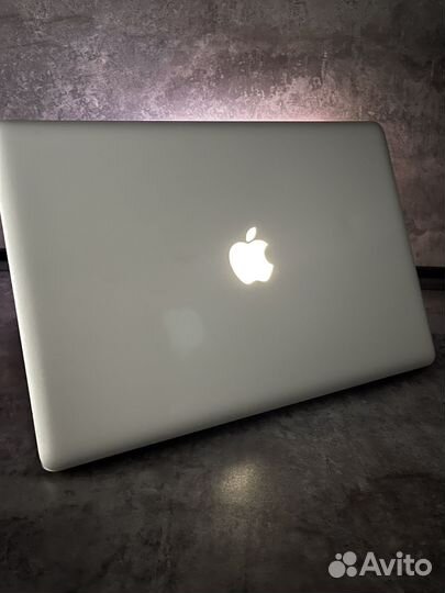 Apple MacBook Pro 15 Late i7/8Gb/SSD 256Gb