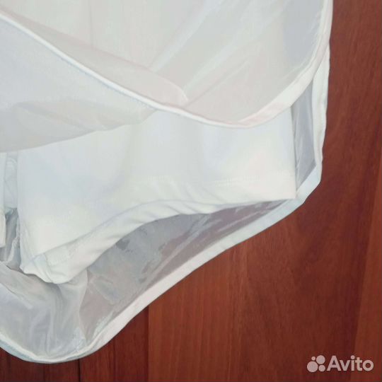 Шорты новые, размер M (44)