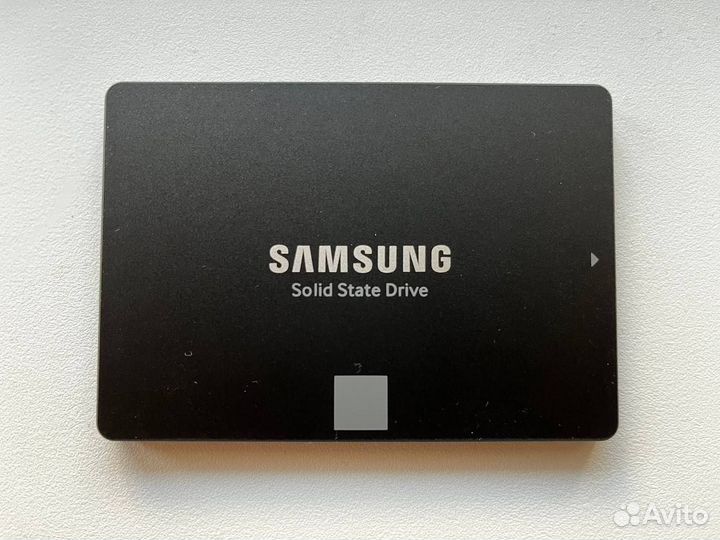 SSD накопитель Samsung 860 EVO