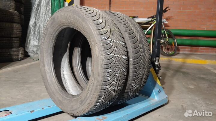 Michelin Alpin 5 215/60 R16 99H