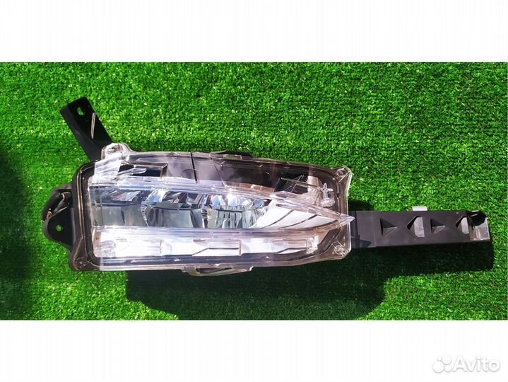 Противотуманная фара LED правая Lexus NX 2017-2021