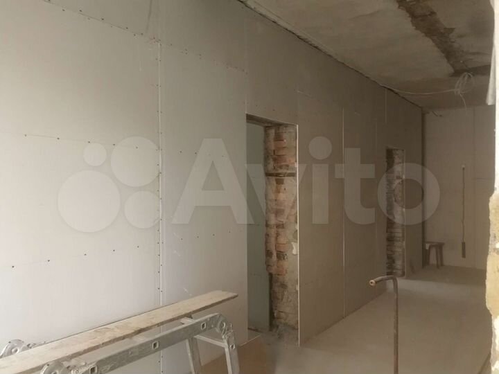 2-к. квартира, 61 м², 1/2 эт.