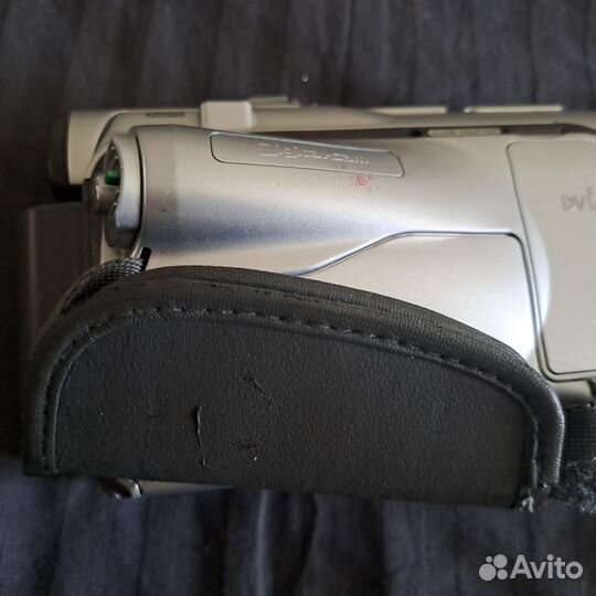 Цифровая видеокамера