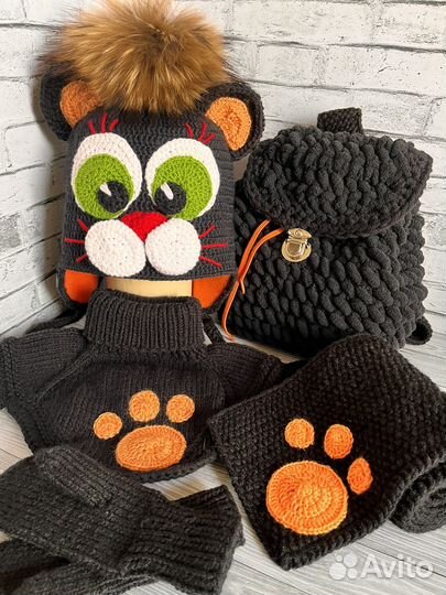 Одежда,вязаные шапки