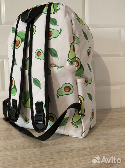 Рюкзак авокадо белый новый