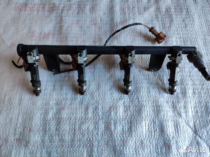 Рампа топливная Renault Logan 2 2018г