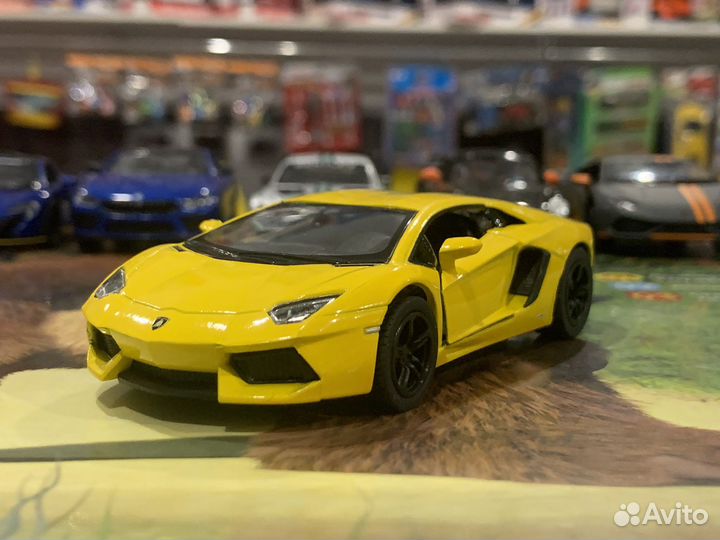 Металлическая моделька Lamborghini Aventador