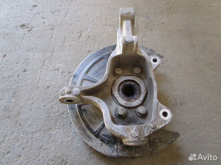 Кулак поворотный передний левый Renault Laguna III