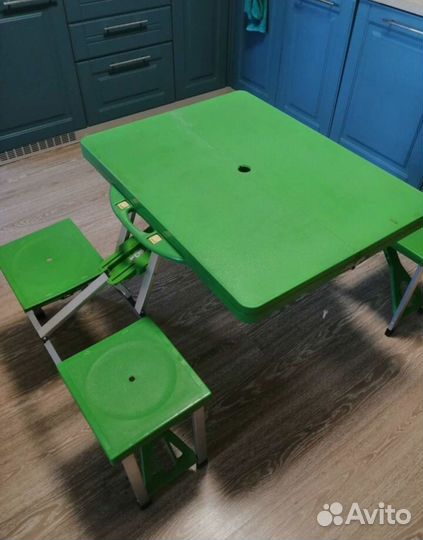 Раскладной стол-чемодан со стульями (зеленый)