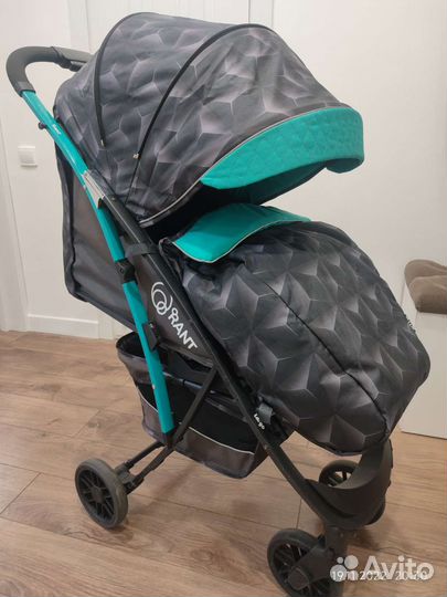 Прогулочная коляска