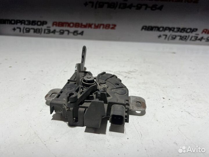 Замок капота Ford Focus 1