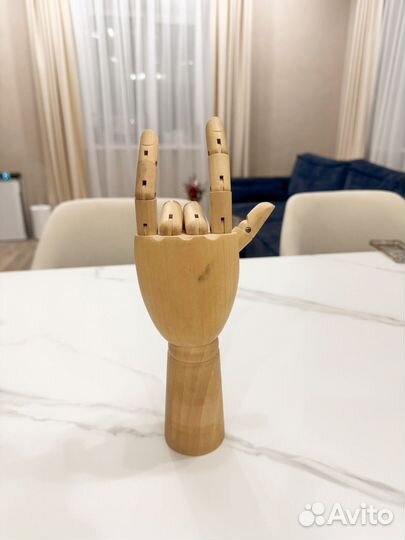 Модель художественная (манекен кисти)