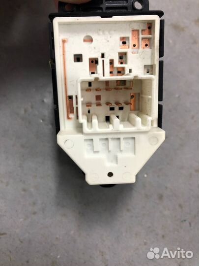 Кнопки стеклоподъемников hyundai solaris