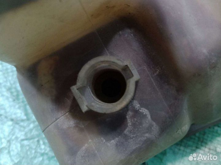 Расширительный бачок Ford Mondeo 2 универсал 1.8D