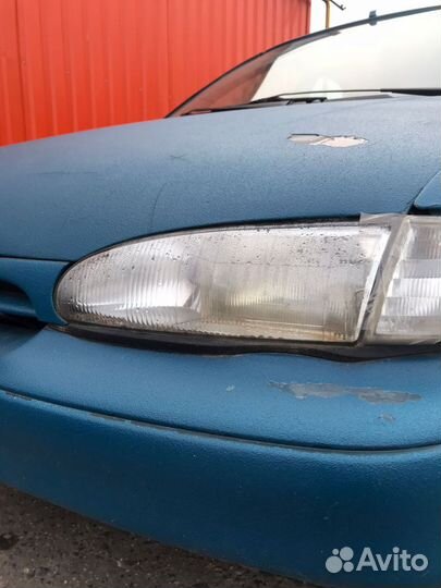 Фара передняя левая Ford Mondeo 1