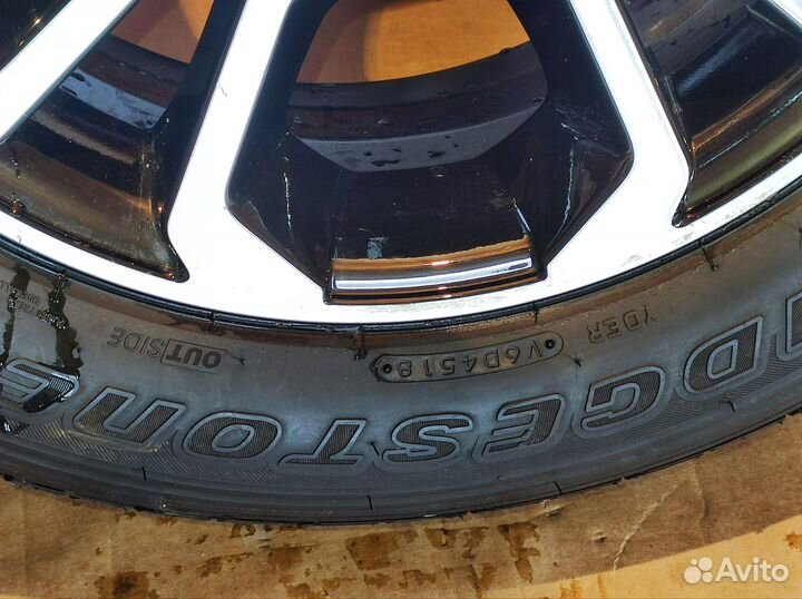 Bridgestone 738V 215/60 R17 H