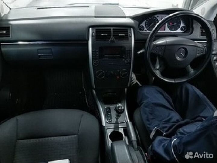 Дверь передняя правая Mercedes-benz B-class T245.232