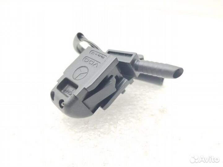 Форсунка стеклоомывателя Mercedes-Benz E-Class