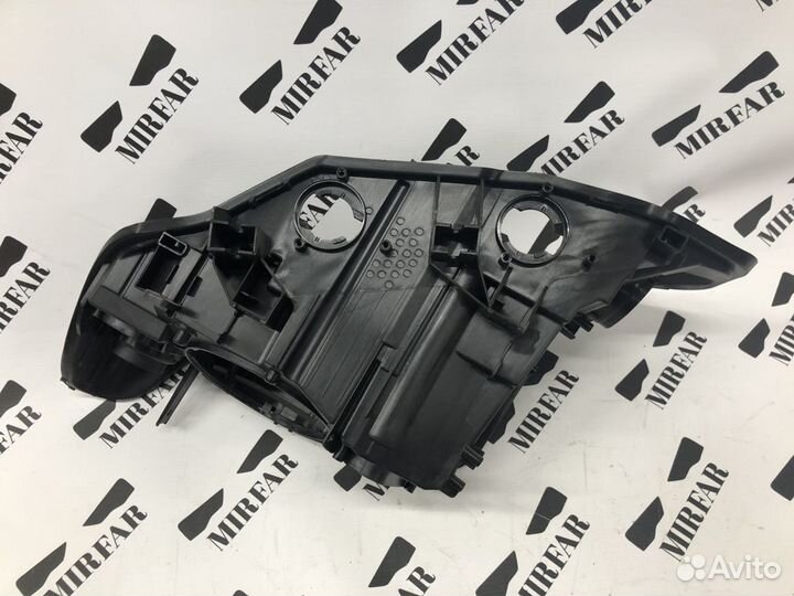 Правый корпус фары BMW 4 F32 2013-2017 xenon