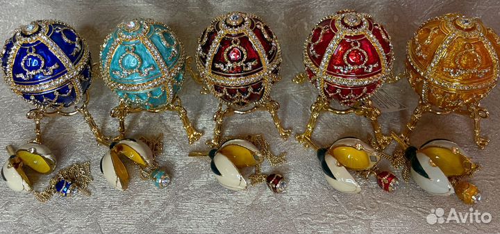 Яйцо пасхальное Фаберже с бутоном и подвеской