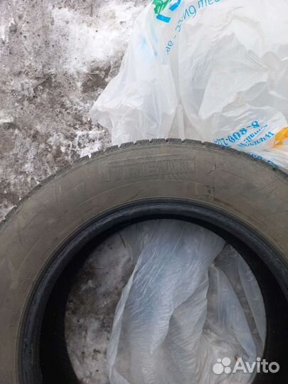 Pirelli Ice Zero 225/65 R17