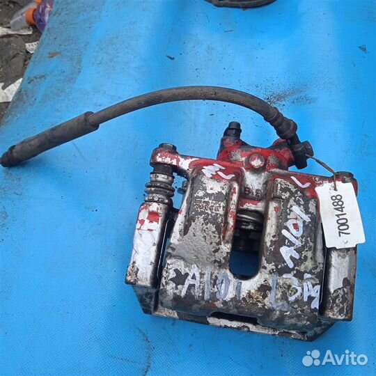 Суппорт тормозной задний левый Land Rover range R