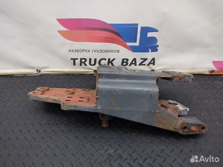 1452210 Кронштейн рессоры правый Daf XF105