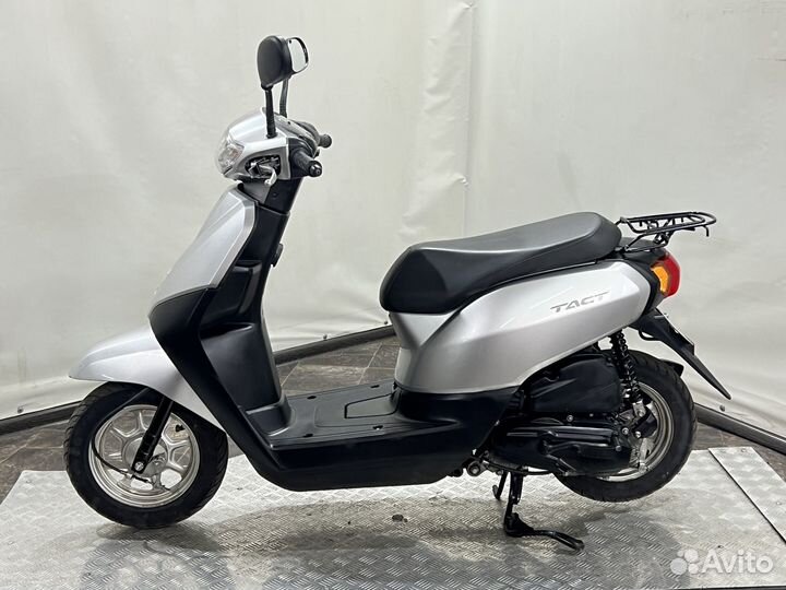 Скутер Honda Tact
