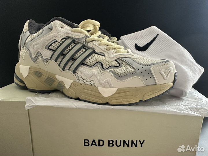 Adidas Response CL Bad bunny