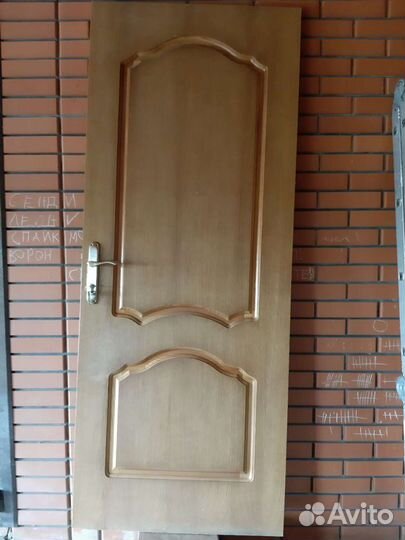 Дверь межкомнатная деревянная шпон. с