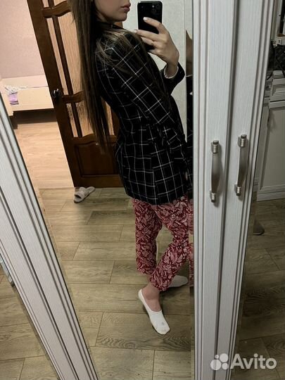 Вещи женские по 200-300