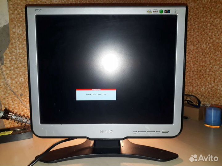 Монитор Philips 190c6