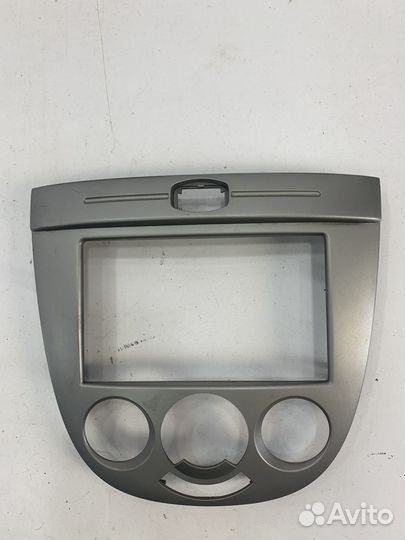 Chevrolet lacetti рамка магнитолы