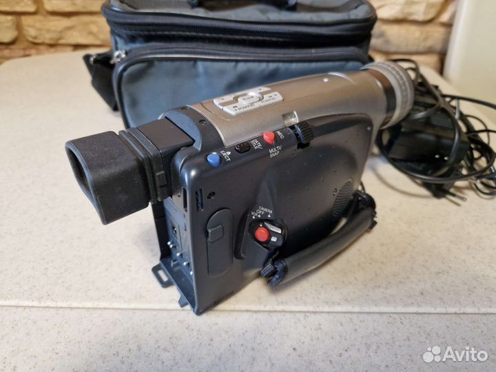 Видеокамера Panasonic NV-VZ30