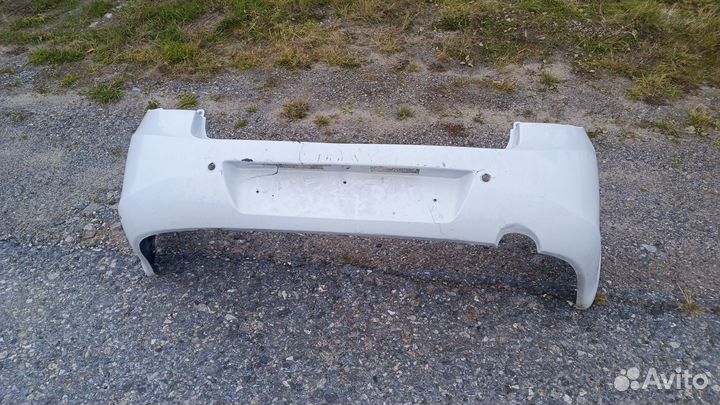 Передние бампер и задние бампер