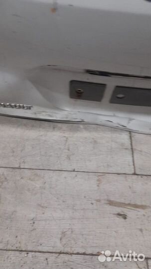 Крышка багажника Renault
