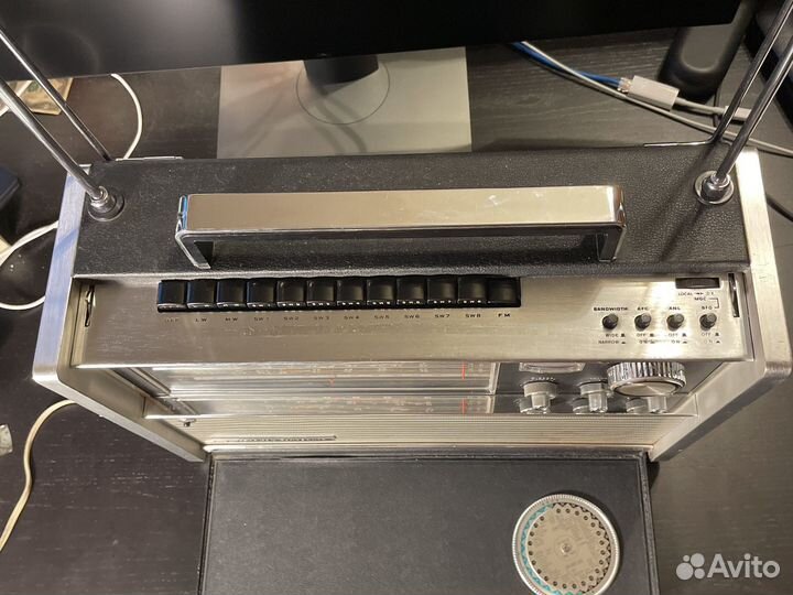 Старинный радиоприемник National Panasonic RF-5000