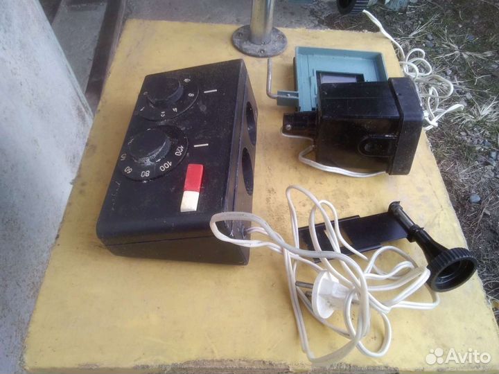 Фотоувеличитель,чемодан без внутренней обшивки