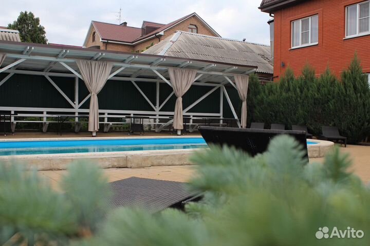 Отдых у бассейна