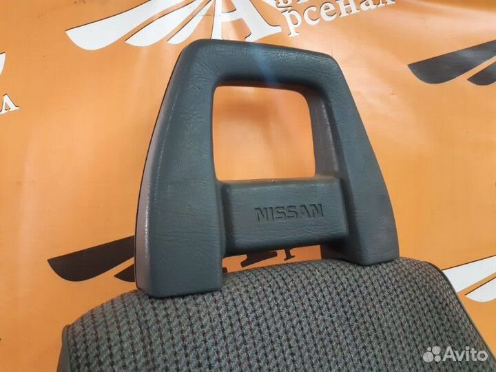 Сиденье переднее правое Nissan Patrol 1985