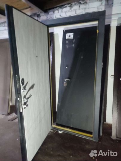 Утепленные входные двери б/у