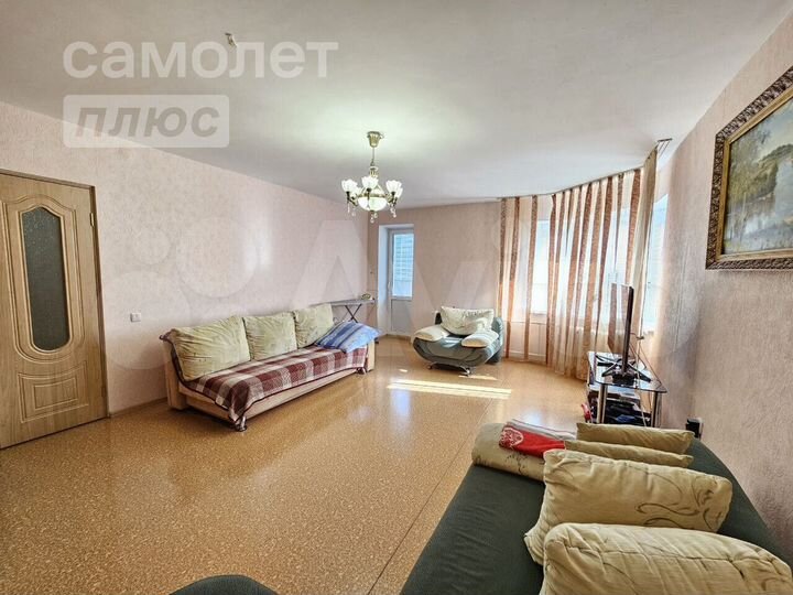 2-к. квартира, 66 м², 4/10 эт.