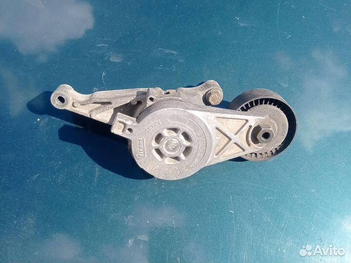 Натяжитель приводного ремня Фольксваген Т5 1,9