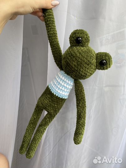 Вязаная лягушка