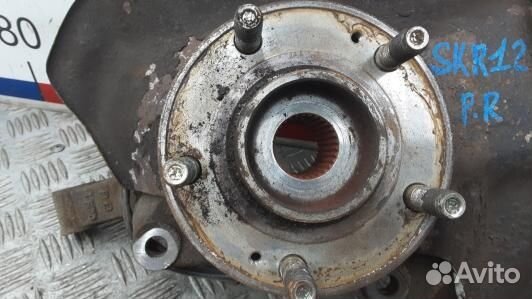Ступица передняя правая KIA sorento 2 (SKR12N901)