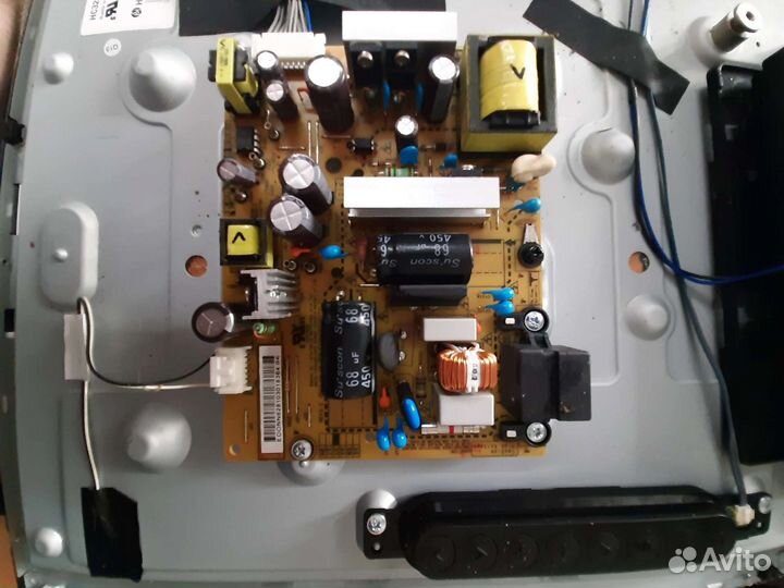 Телевизор Samsung smart 32LN541U