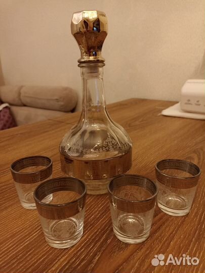 Графин и 4 рюмки